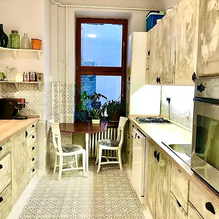 Апартаменты Bohemian Design Flat At Downtown Будапешт